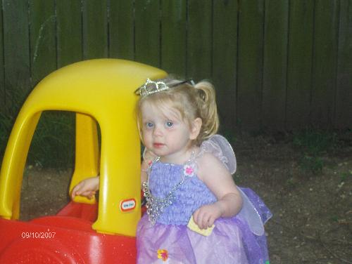 My daughter - Here is one of the photos I have taken myself. I have TONS more, so if anyone starts a photo share discussion.....I would love to share them!!! My daughter - Here is one of the photos I have taken myself. I have TONS more, so if anyone starts a photo share discussion.....I would love to share them!!!