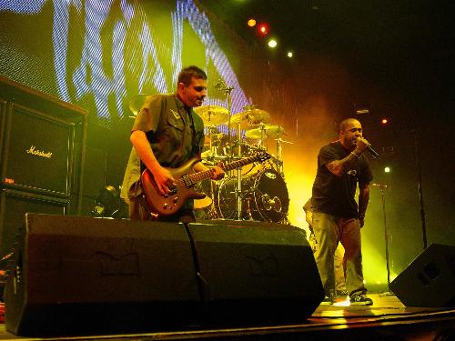 staind action - cool nice photo