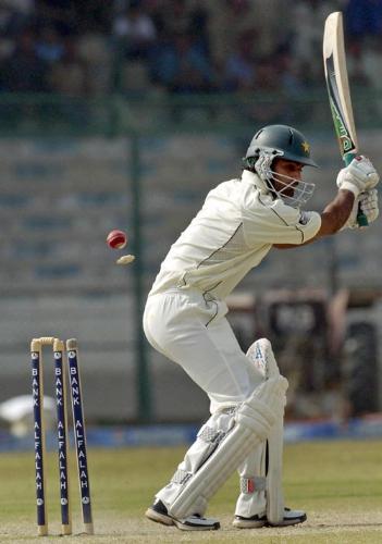 Mohammad Hafeez - Mohammad Hafeez clean bowled against SA