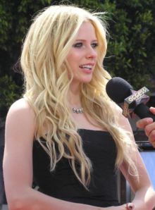 avril lavigne - In Lavigne&#039;s official MySpace page, she affirms that her music genre is Pop/Punk/Rock[41]; but All Music Guide and others reviewers consider her"Punk, Punk-pop, Pop/Rock, Alternative Rock, Alternative Pop-Rock, Modern Rock and Post-Grunge" The reason for the confusion appears to be for her punk-like appearance early in her career, along with statements made by the songstress herself that she is"as punk as they come". However, there have been several occasions where she has stated"I&#039;m not punk."[42] Lavigne told MTV Essential: Avril Lavigne in April 2007 that"I&#039;m a rocker chic and not completely pop". Though she cites many early punk bands and figures as influences (most notably Sid Vicious), her music has little in common with 1970s punk.
Lavigne spoke about her new look in a September 2006 interview. She explains,"When I was in high school I was a little damn,hanging out with the guys, getting drunk, getting in fights, playing hockey. My band were all guys, so I was only around guys, but when I got older I started being more of a chick. I broke out on the scene looking like the 17-year-old that I was. And from then to now I look really different—but that&#039;s called growing up."[43]Lavigne appeared to pose topless in the June 2007 issue of U.S. magazine Blender.[44] She later said to MTV that she was actually wearing a tubetop and the magazine just covered it with the banner to make her look topless.[45]