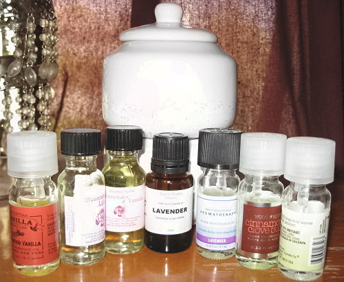 Potpurri Burner & oils - What I use to leave a pleasnat long lasting aroma in my house Potpurri Burner & oils - What I use to leave a pleasnat long lasting aroma in my house