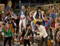 Hanna on stage - An still from an episode
