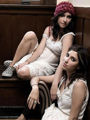 The Veronicas - A picture of The Veronicas.