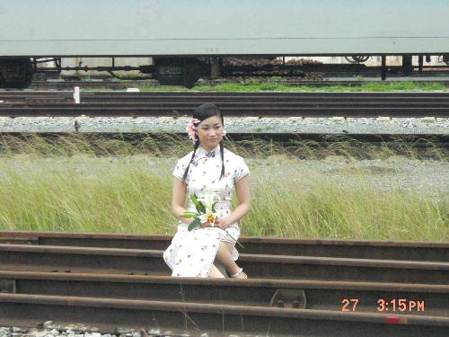 waiting train - this is my sister'photo she photoed it while she marry,i love her very,so i was unhappy,she won't live with us. when she come back?