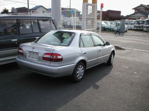 Thats my car - Thats me.......off to office in my car. I dont like red lights.