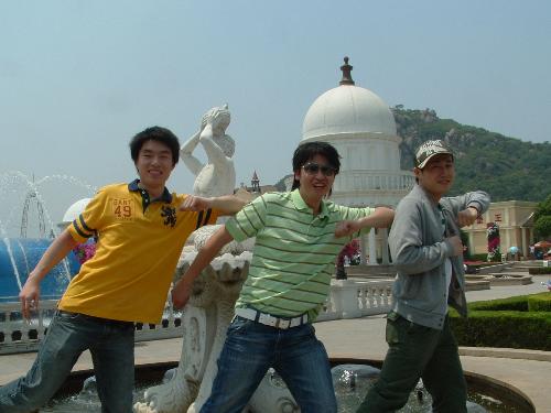 fantastic three - i am in the right , lol.