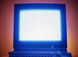 Dominant computer - A nice picture of a CRT lit in the dark