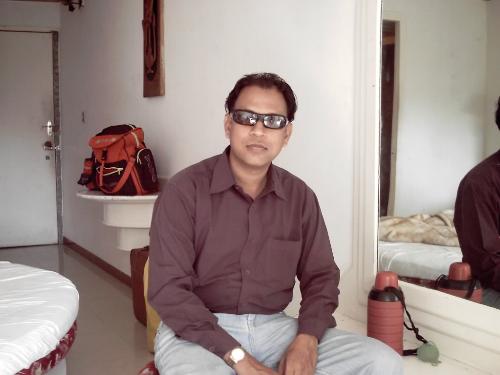 Ricky - Hi, I am ricky from India, Dr by profession.