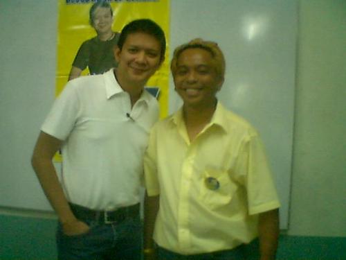 sen. chiz escudero and tatz - this was taken days before the 2007 elections. well im with the 2nd Senator of 2007-2010 congress.
