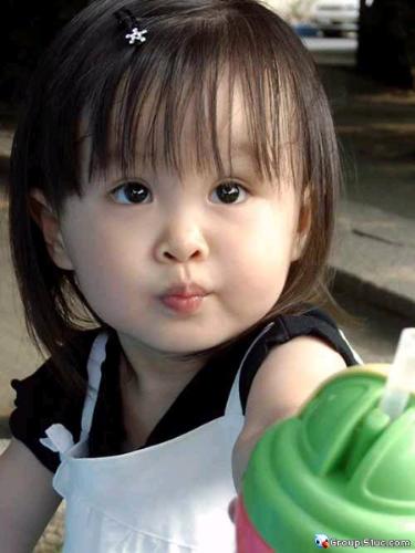 lovely child - She's lovely.