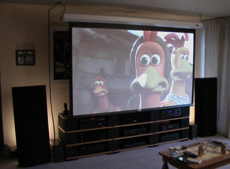 Big screen - Watch movies with my friends at the big screen