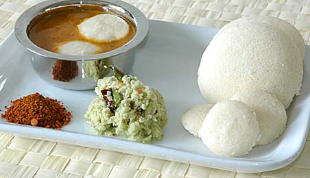 idlis  - idlis with sambar and chutney