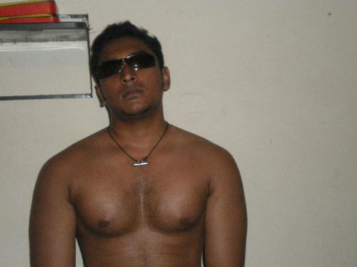 jus relax - jus relaxing for a pose my cut between my chest looks gud na