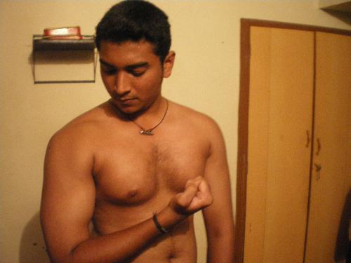 my biceps - dosnt my biceps look pretty...........
