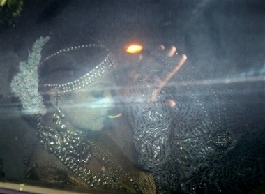 aishwarya rai - aishwarya in car