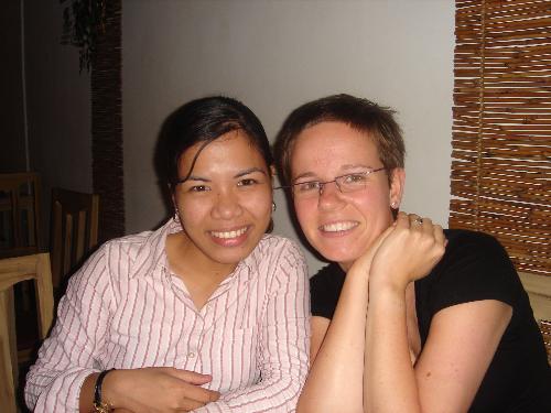 Annemieke in Phili :) - w/ my friend, Anna
