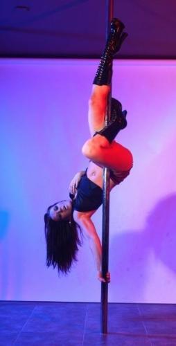 pole dancing - Me on the pole
