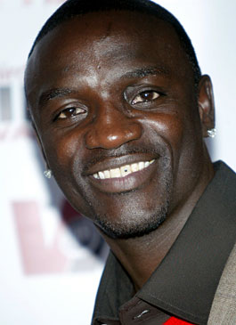 akon - akon smiling closeup