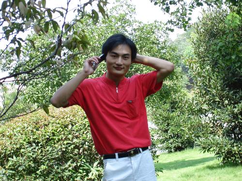 A drumbeating about mobile telephone  - This photo is an ad about mobile telephoto by me!