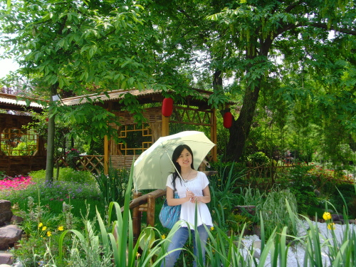 me -  I went to Shaihai this year in May. As i have a great interest in nature , my firdend took me to the largest garden in Shanghai. There are lots of trees and flowers. we had a happy time there.