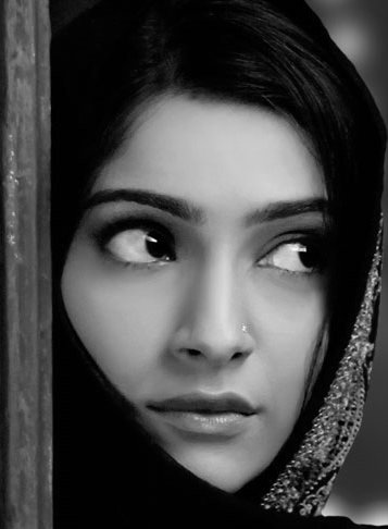 sonal - sweet sonal...daughter of anil kapoor