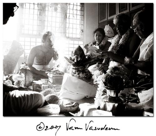 Indian Hawan Tradition - This is how INDIA is enriched by GOD, we worship so we get. It takes lot to get his(GOD) blessings. Make your life worth living.