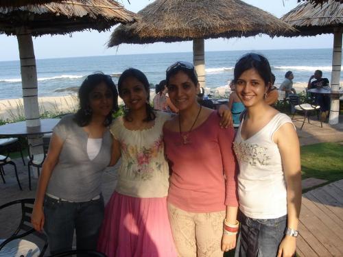 my girl friends rocking at goa beach - very sexy pic na