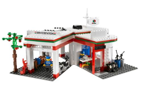 2008 lego set, gas station - This is the part of gas station in the lego set that i mention in discussion.
