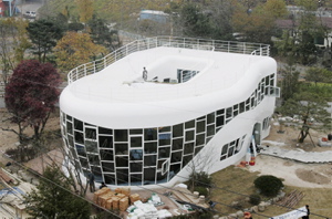 Toilet house - Worlds only toilet shaped house in korea