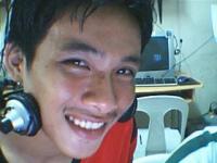 hello - I wonder why i got dark skin in these photo. Ah, i remember, played soccer before i took it...