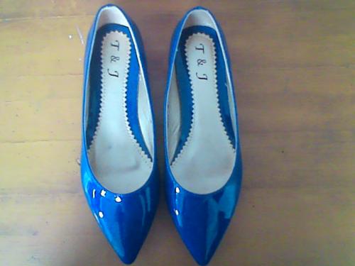 glossy shoes.. - i love glossy ballet shoes..
