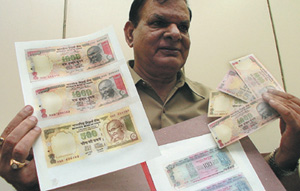 Counterfeit notes - Counterfeit notes,1000,500,100rs denominations.