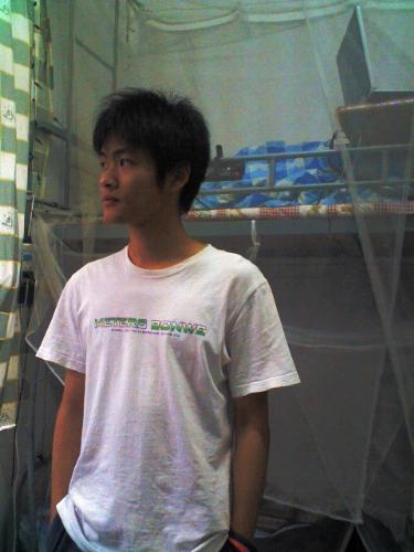 justfeng - helle guys !it is my own photograph which was taken in my dormitory