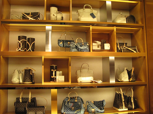 louis vuitton store - an bump on vuitton store louis vuitton store - an bump on vuitton store