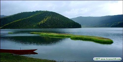 the heaven in the world  - the most beautiful place in the world I think is 'shangri-la'.