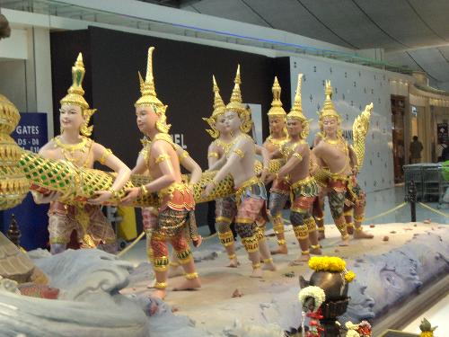 Bangkok Suvarnabhumi Airport - Detail of the sculpture at main departure hall.