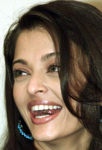 aishwarya - she is hot