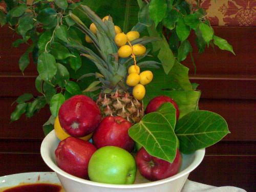 Fruits the best medicine - For all kinds of health problem that we encounter in life we spend a lot of money for medicine but if we only know that fruits is the best medicine or weapon to keep away from the sickness.