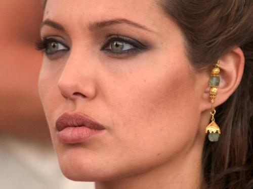 Jolie - from the movie Alexandre..