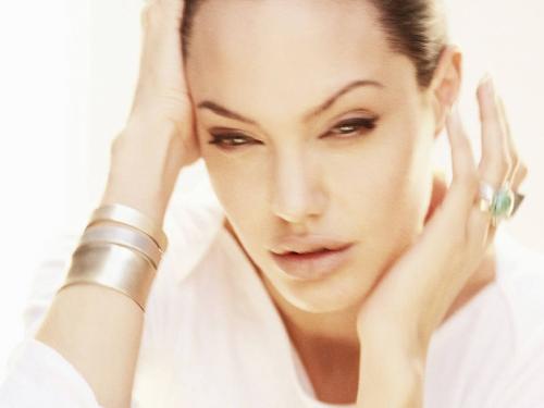 Jolie - The Look!!