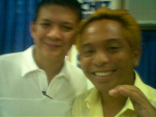 sen. chiz and tatz - to be politically aware is to take side. to take side means to be politically aware. By my side is Sen. Chiz a known opposition. 