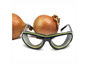 onion google - Finally, a tear-free solution for chopping onions! These goggles have fog-free clear lenses and a foam seal that protects the eyes from irritating onion vapors. Black frames in unisex design. Fits most face shapes.