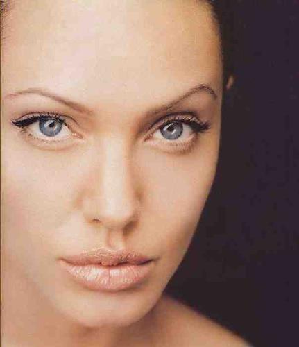 Angelina Jolie - Angelina Jolie photos