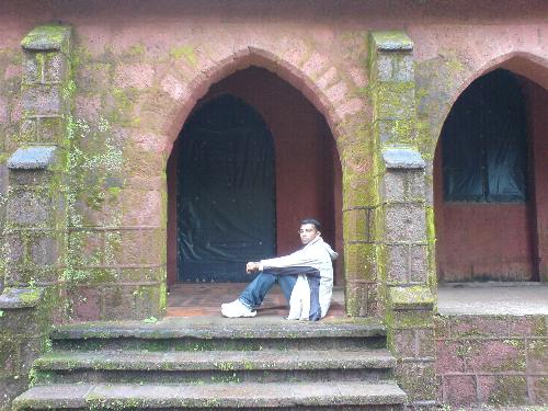 this is the church the last pic is the road to thj - this church is not used ....looks really beautifulll...