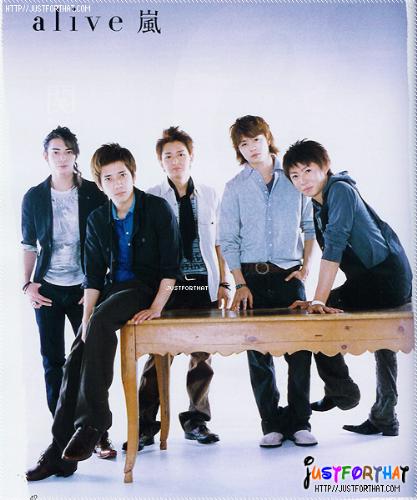 arashi - matsumoto jun, ninomiya kazunari, sakurai sho, ohno satoshi, aiba masaki