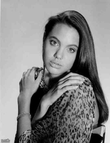 Angelina Jolie - Angelina Jolie photos