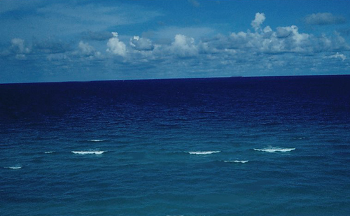 Ocean scene at Miami Beach - image of the ocean