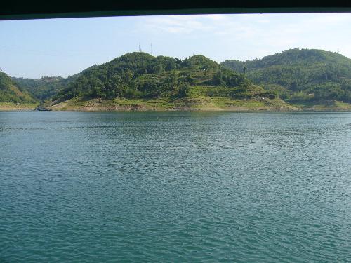 the best river I have see - This is a very beauty photo,I think it's the most pure river I have seen.The river is named HANJIANG river.