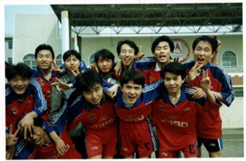 my college teammates - I love football game, though I was not stronge at all times. My class had own football team, even my class in high school had own football team, I was one of them, I was proud, very happy. Today, I still everyone's name in the college football team.