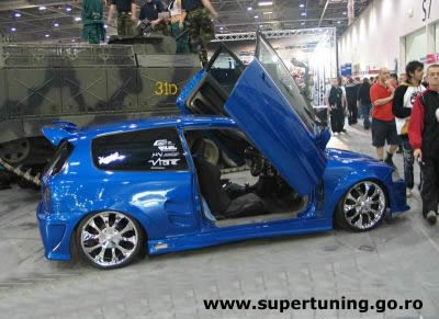 thats rocks on the road - road rocking cars are hoda